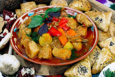 Индейка с овощами в казане