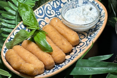 Сырные палочки в кляре